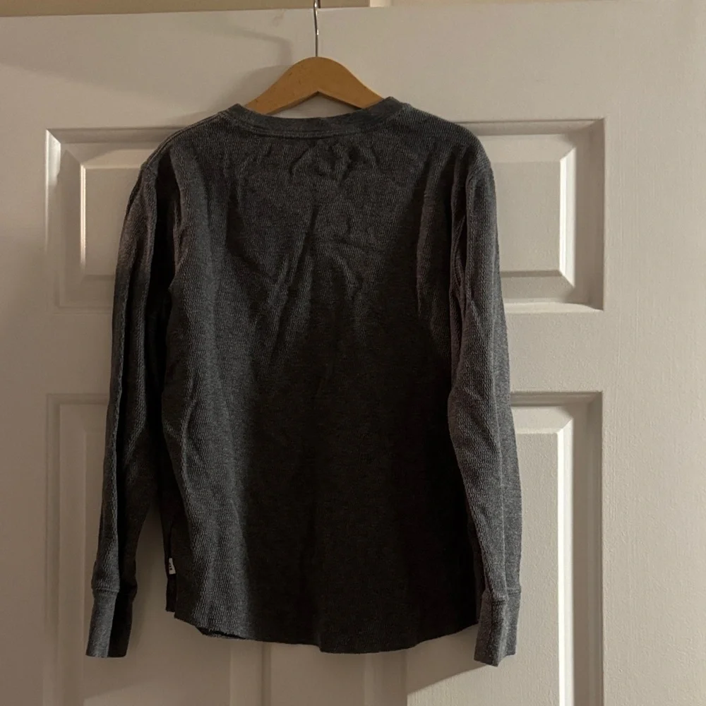 GAP Gray Long Sleeve Waffle Tee